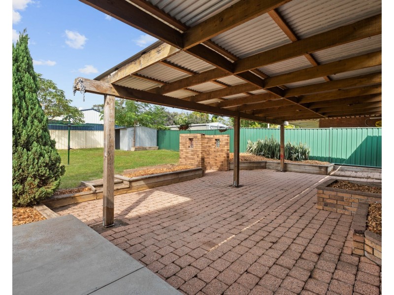 37 Galway Crescent, Metford NSW 2323