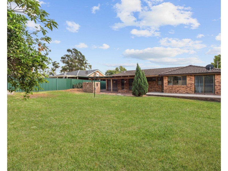 37 Galway Crescent, Metford NSW 2323