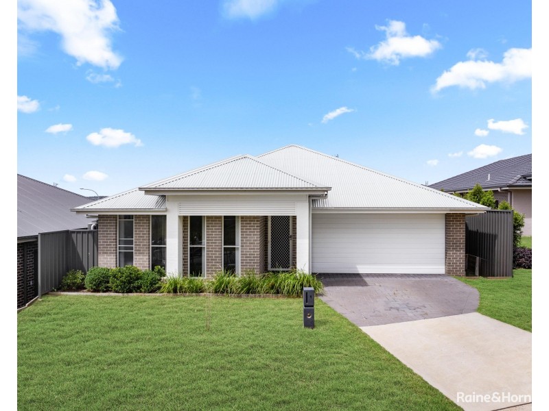 1 Cruden Circuit, Heddon Greta NSW 2321