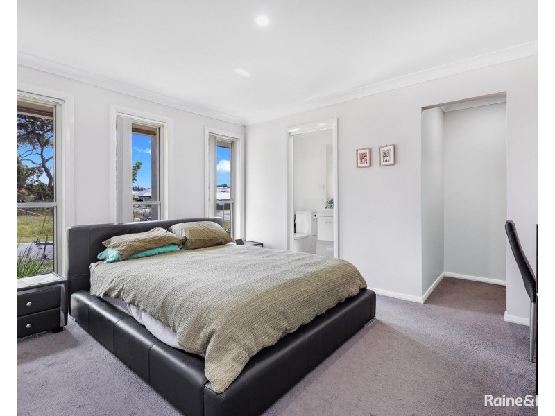 1 Cruden Circuit, Heddon Greta NSW 2321