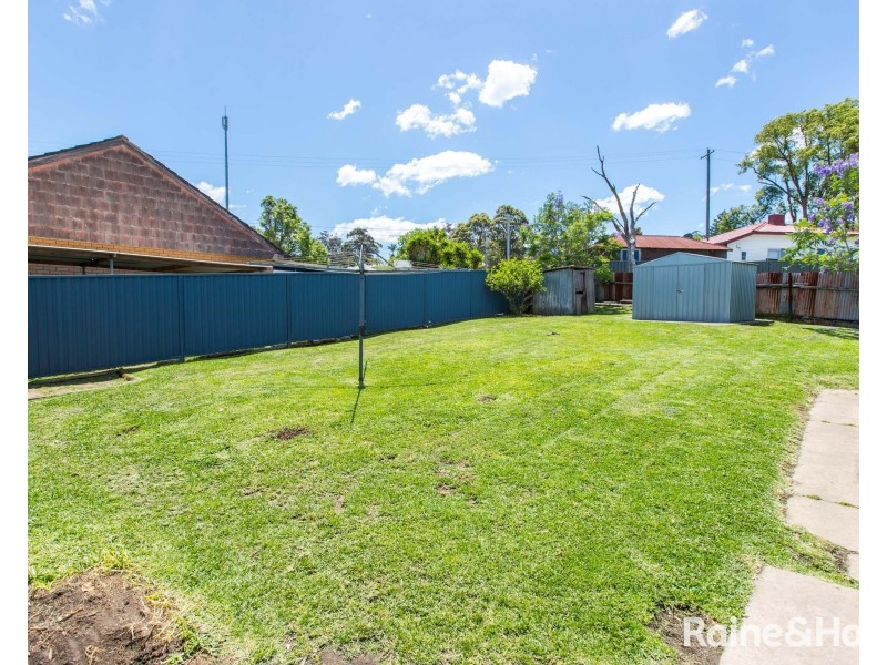 5 Taylor Street, Cardiff NSW 2285