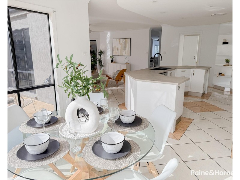 2 Drayton Crescent, Thornton NSW 2322