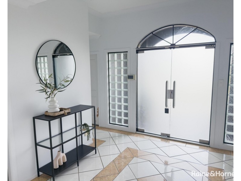 2 Drayton Crescent, Thornton NSW 2322