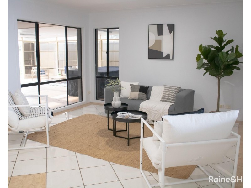 2 Drayton Crescent, Thornton NSW 2322