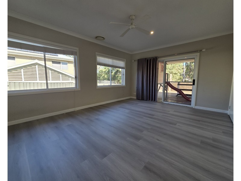 49 Blackwood Circuit, Cameron Park NSW 2285