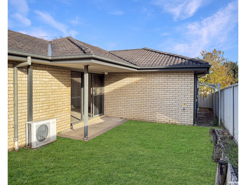 2/76 Brigantine Street, Rutherford NSW 2320