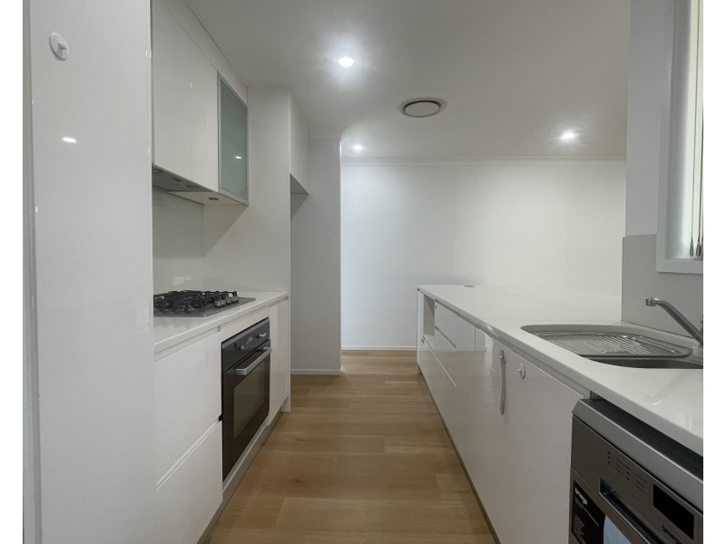 4 Springvale Circuit, Cameron Park NSW 2285