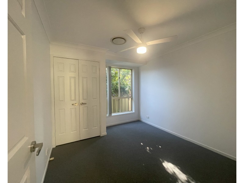 4 Springvale Circuit, Cameron Park NSW 2285