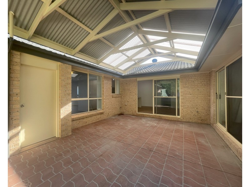 4 Springvale Circuit, Cameron Park NSW 2285