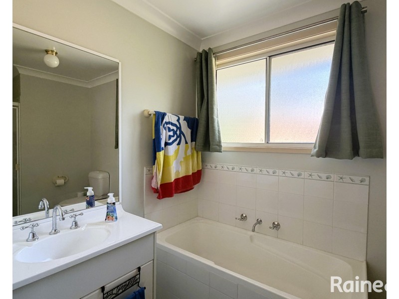 9 Daintree Close, Cardiff Heights NSW 2285