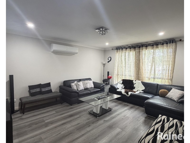 16 Ridgemont Avenue, Cameron Park NSW 2285