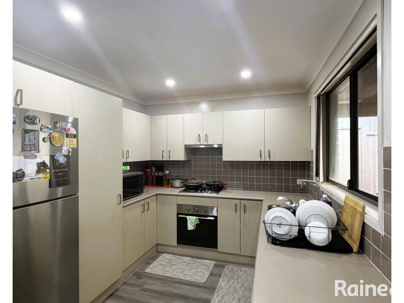 16 Ridgemont Avenue, Cameron Park NSW 2285