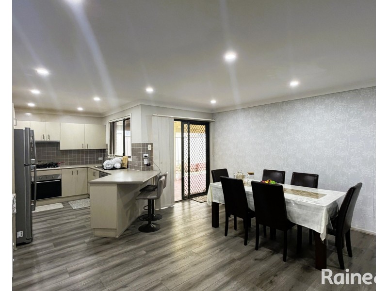 16 Ridgemont Avenue, Cameron Park NSW 2285