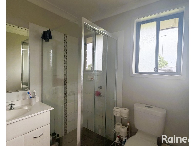 16 Ridgemont Avenue, Cameron Park NSW 2285