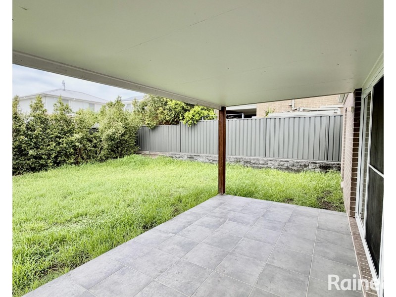 8 Butterworth Street, Cameron Park NSW 2285