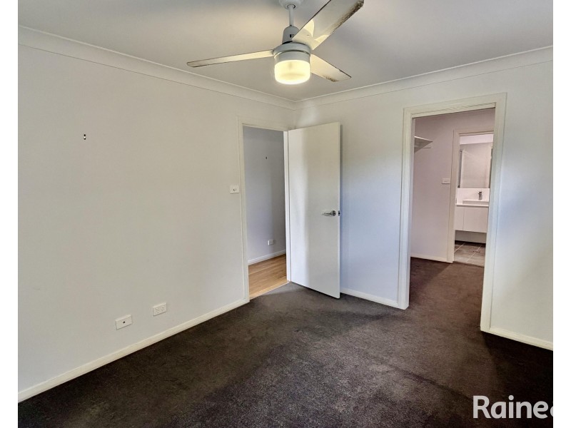 8 Butterworth Street, Cameron Park NSW 2285