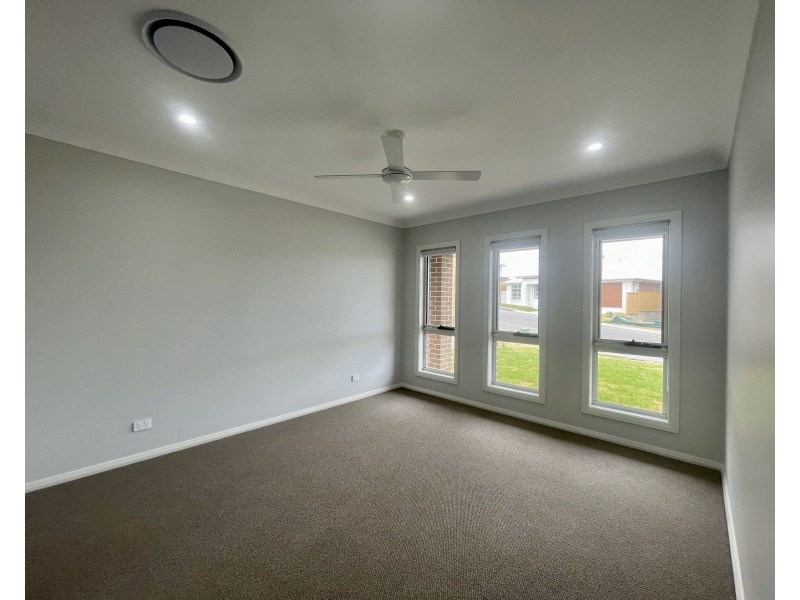 47 Ellipse Circuit, Chisholm NSW 2322