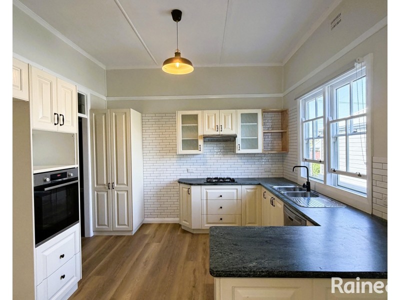 30 Queen Street, Rutherford NSW 2320