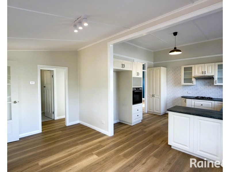 30 Queen Street, Rutherford NSW 2320