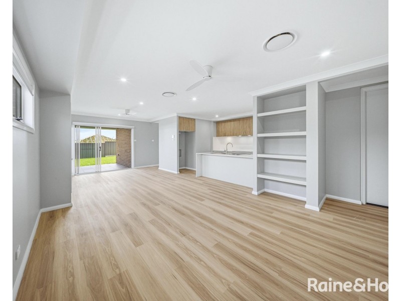 43 Morningstar Crescent, North Rothbury NSW 2335