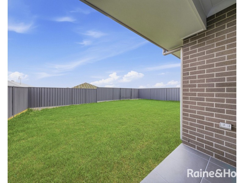 43 Morningstar Crescent, North Rothbury NSW 2335
