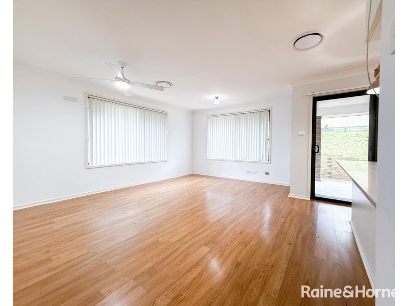 10 Tenyo Street, Cameron Park NSW 2285