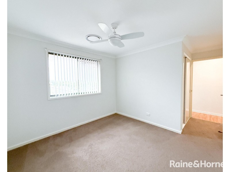 10 Tenyo Street, Cameron Park NSW 2285