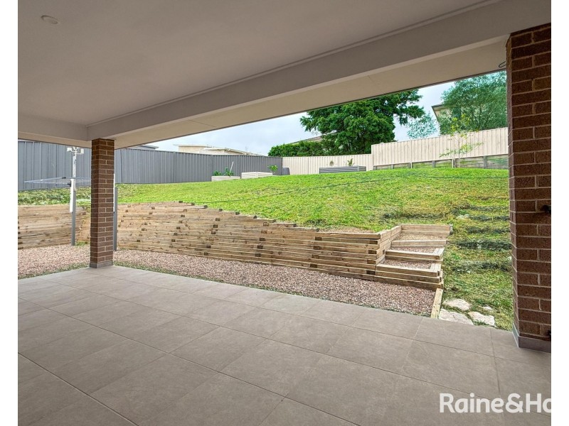 10 Tenyo Street, Cameron Park NSW 2285