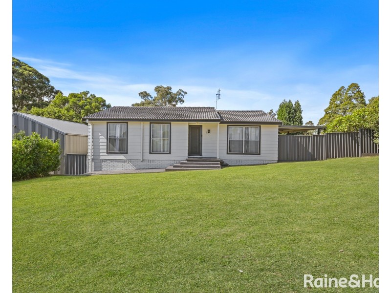 1 Unicomb Close, Rutherford NSW 2320