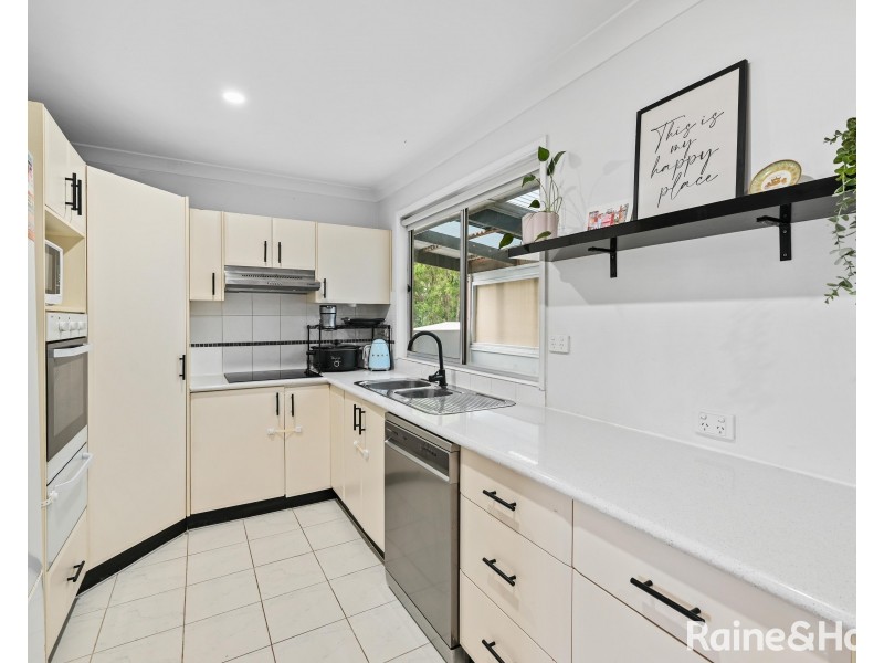 1 Unicomb Close, Rutherford NSW 2320