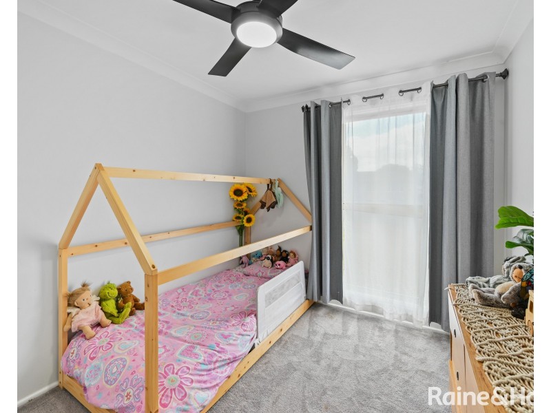 1 Unicomb Close, Rutherford NSW 2320