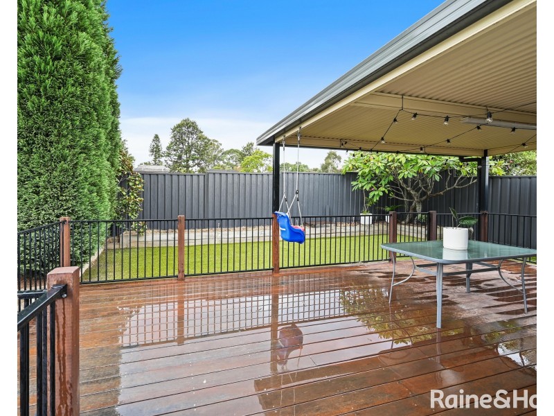 1 Unicomb Close, Rutherford NSW 2320
