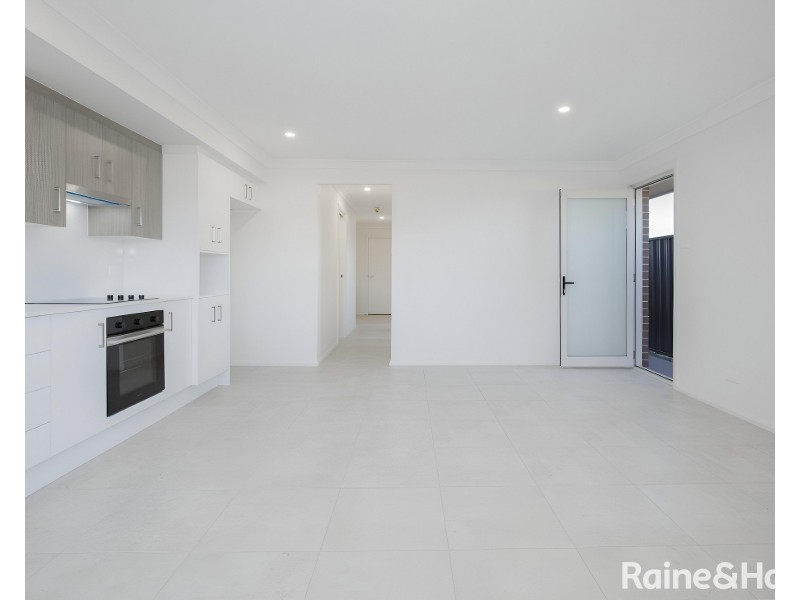 2/17 Leyland Circuit, Lochinvar NSW 2321