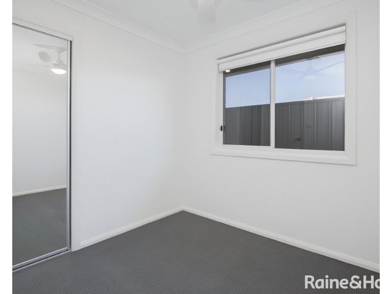 2/17 Leyland Circuit, Lochinvar NSW 2321