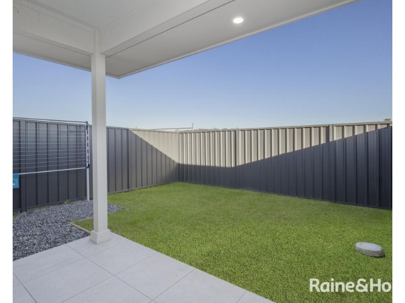 2/17 Leyland Circuit, Lochinvar NSW 2321