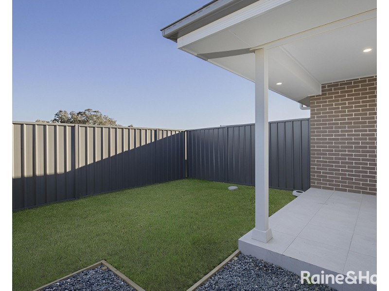 2/17 Leyland Circuit, Lochinvar NSW 2321