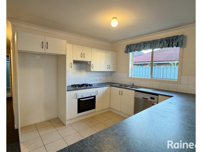 2/38 Brunker Street, Kurri Kurri NSW 2327