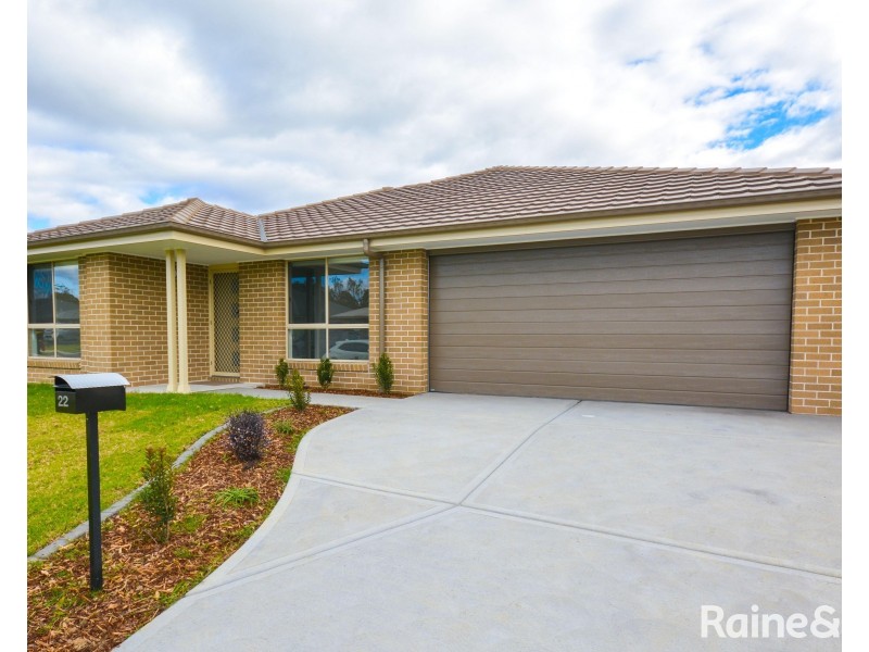 22 Lakeside Circuit, Cessnock NSW 2325