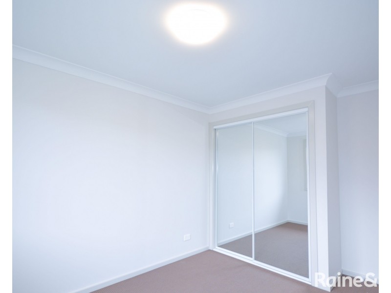 22 Lakeside Circuit, Cessnock NSW 2325