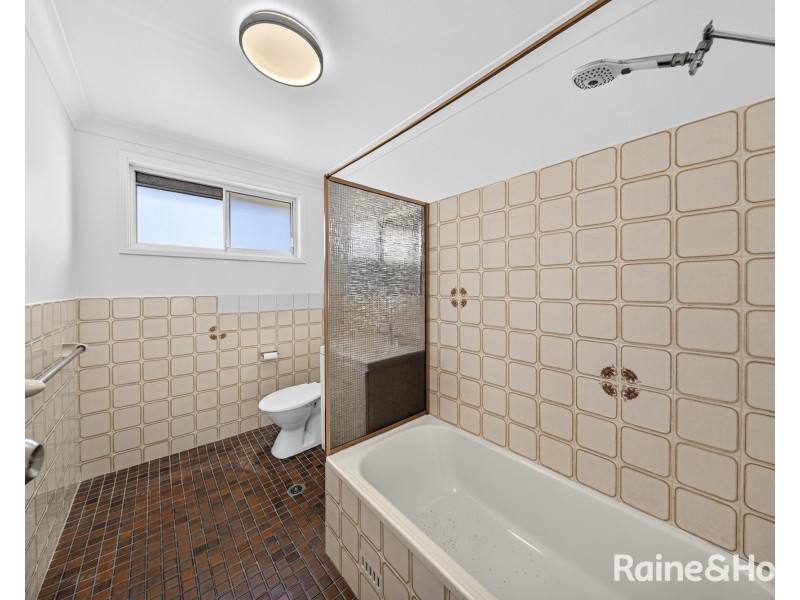 2/10 Tyrell Street, Tenambit NSW 2323
