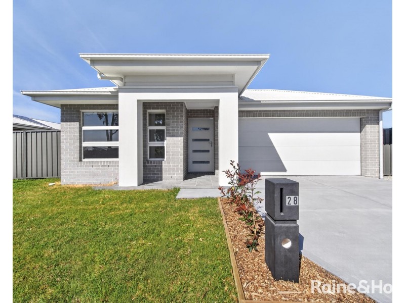 28 Karinyup Circuit, Heddon Greta NSW 2321