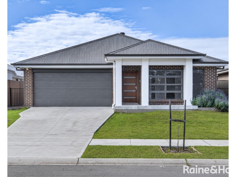 67 Arnott Loop, North Rothbury NSW 2335