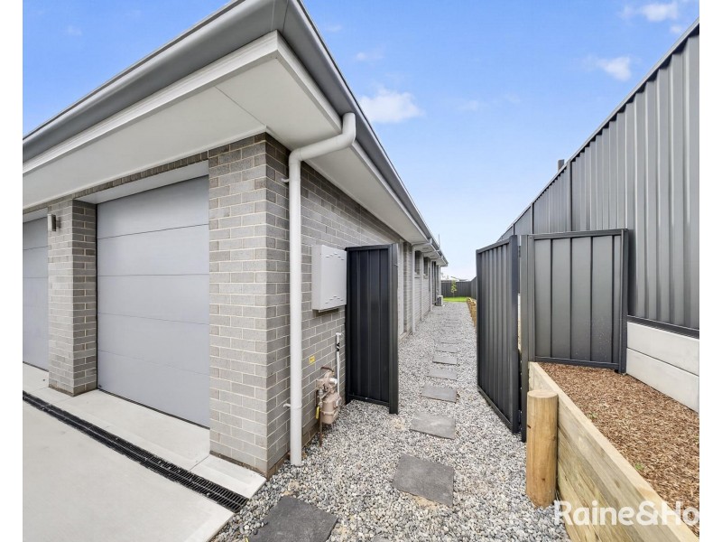 2/9 Barnbougle Street, Heddon Greta NSW 2321