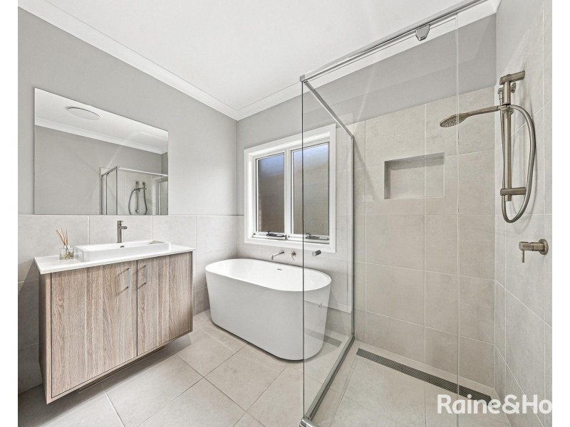27 Cappella Street, North Rothbury NSW 2335