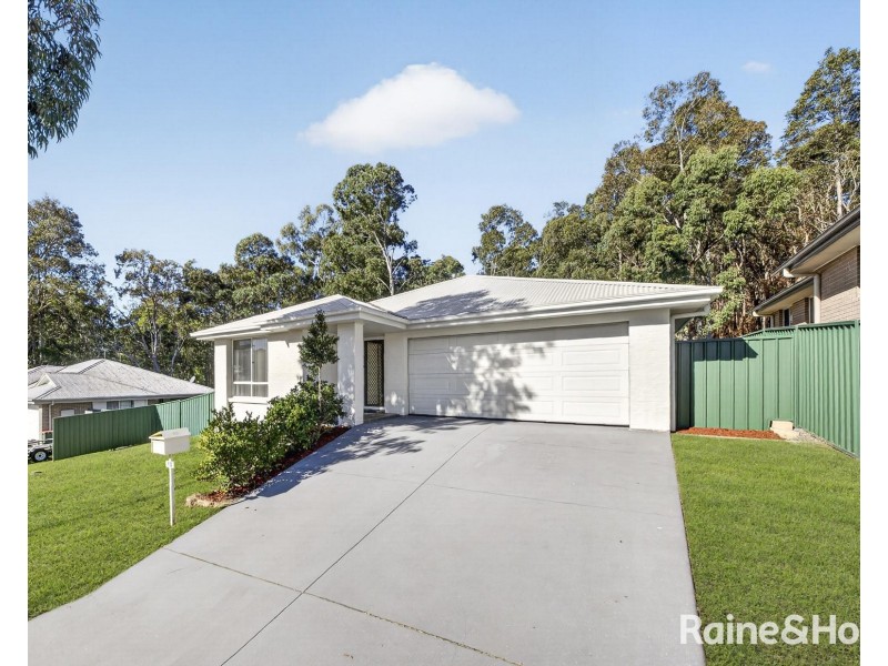 13 Coolabah Close, Fletcher NSW 2287