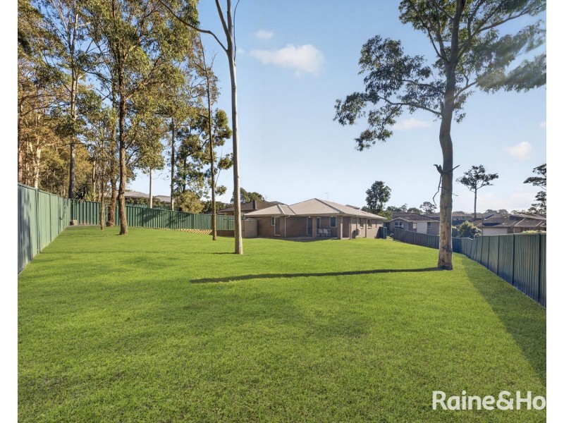 13 Coolabah Close, Fletcher NSW 2287