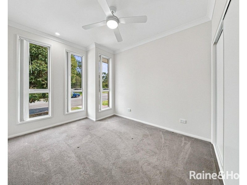2/196 Denton Park Drive, Aberglasslyn NSW 2320