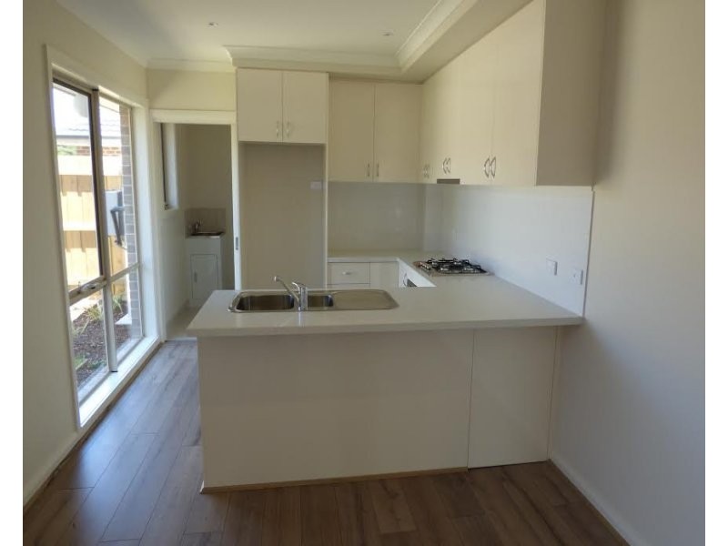 1/4 Florence Avenue, Clayton VIC 3168