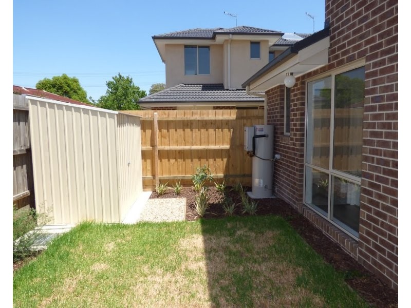 1/4 Florence Avenue, Clayton VIC 3168