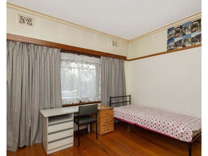 62 Station Street, Burwood VIC 3125